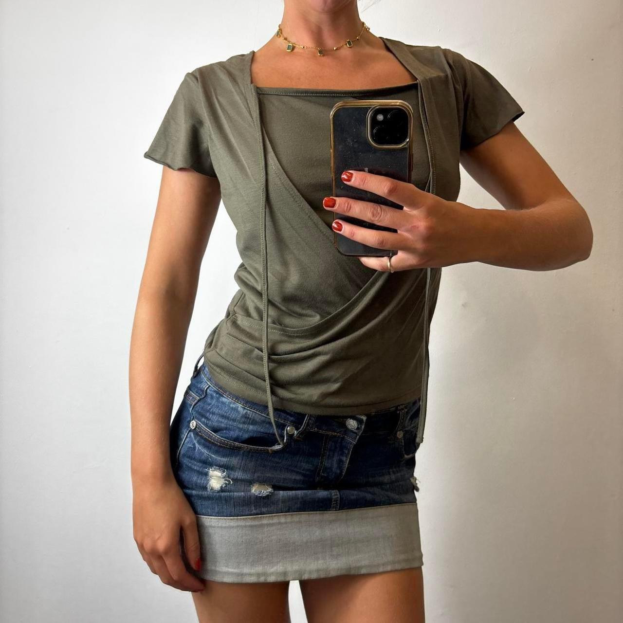 khaki top