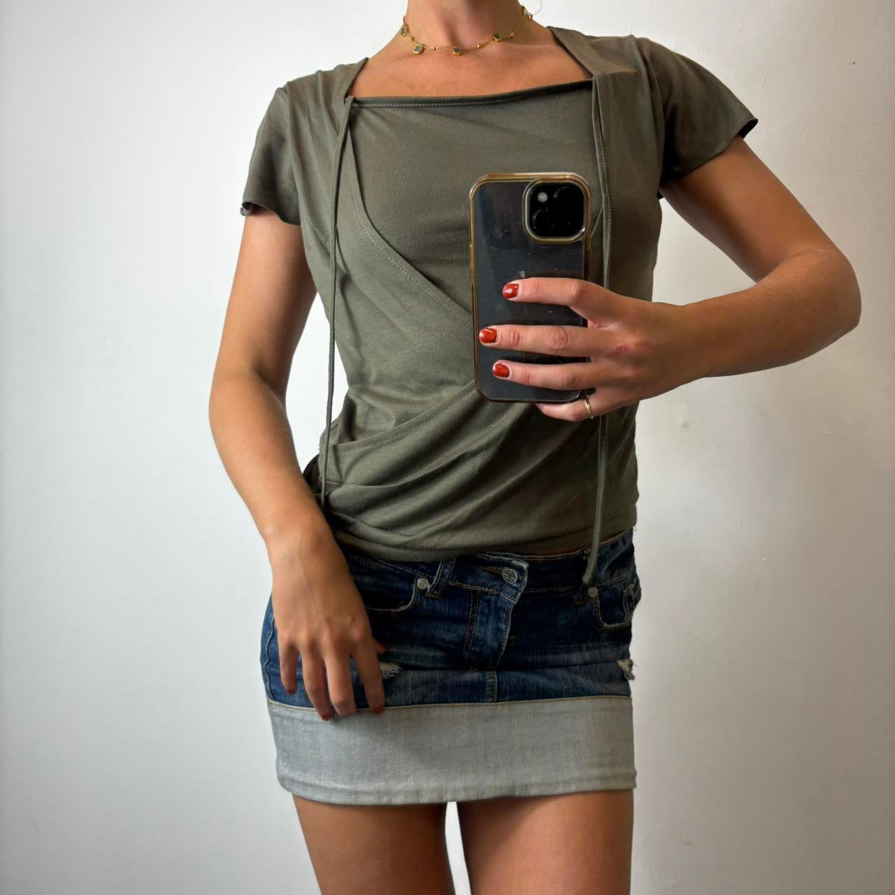 khaki top