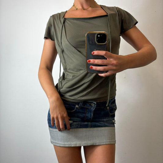khaki top