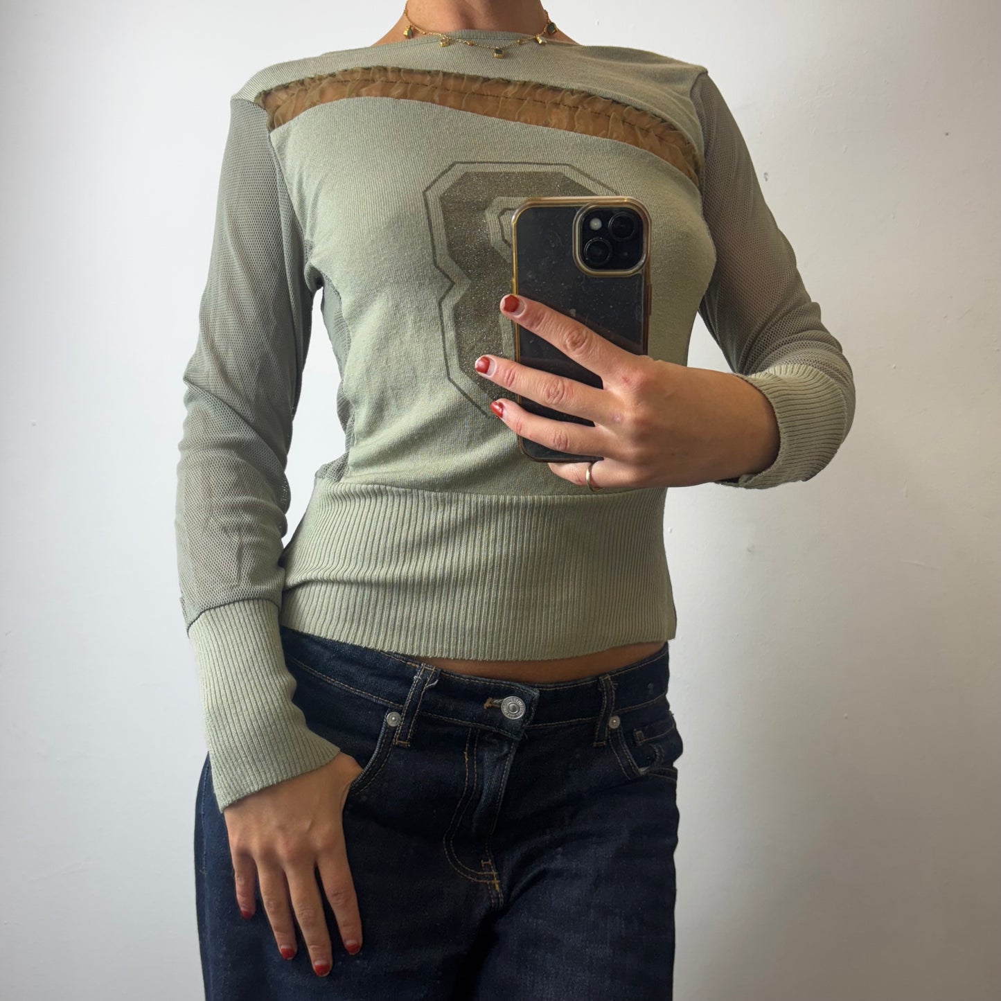 khaki ‘8’ top